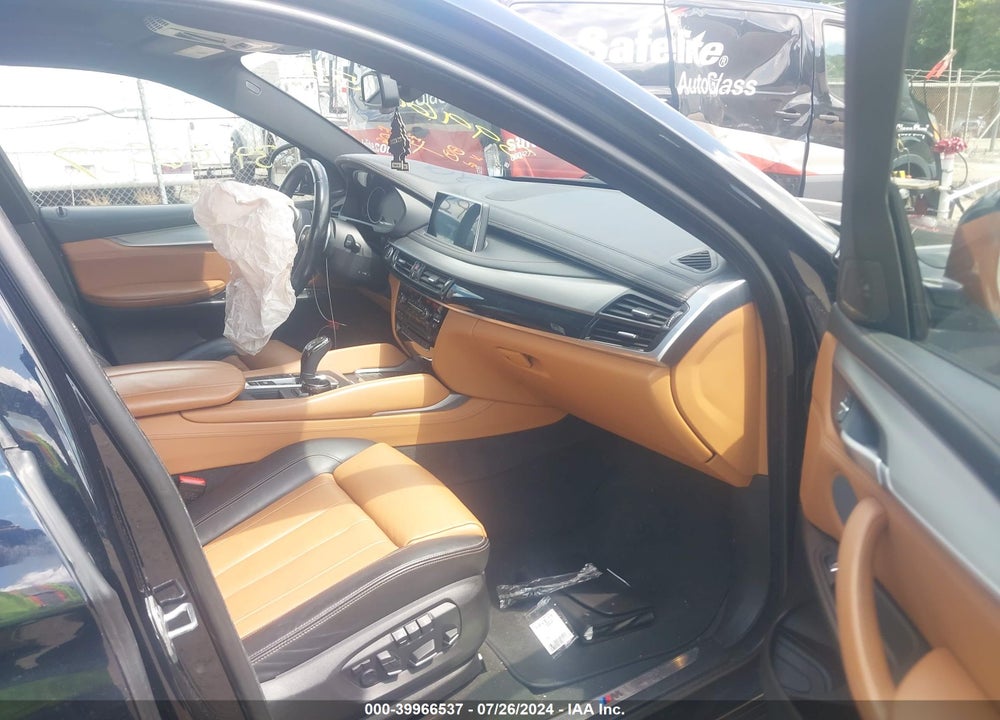 2016 BMW X6 XDRIVE50I VIN: 5UXKU6C52G0R34435
