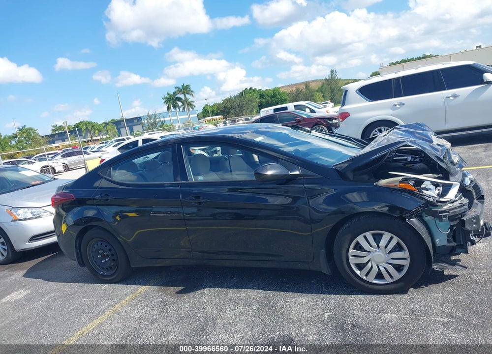 2016 HYUNDAI ELANTRA SE VIN: 5NPDH4AE2GH788675