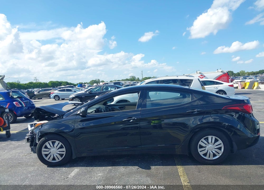 2016 HYUNDAI ELANTRA SE VIN: 5NPDH4AE2GH788675