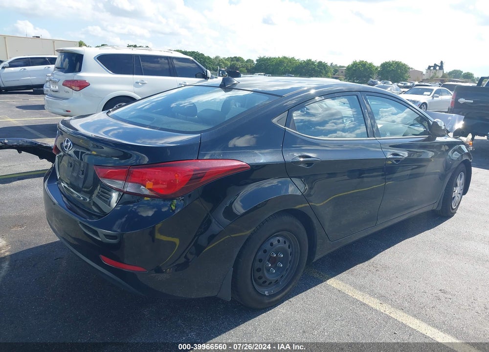 2016 HYUNDAI ELANTRA SE VIN: 5NPDH4AE2GH788675