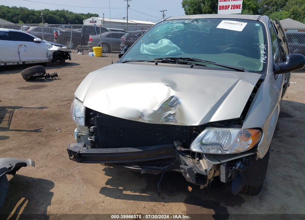 2005 CHRYSLER TOWN & COUNTRY VIN: 1C4GP45R25B253468