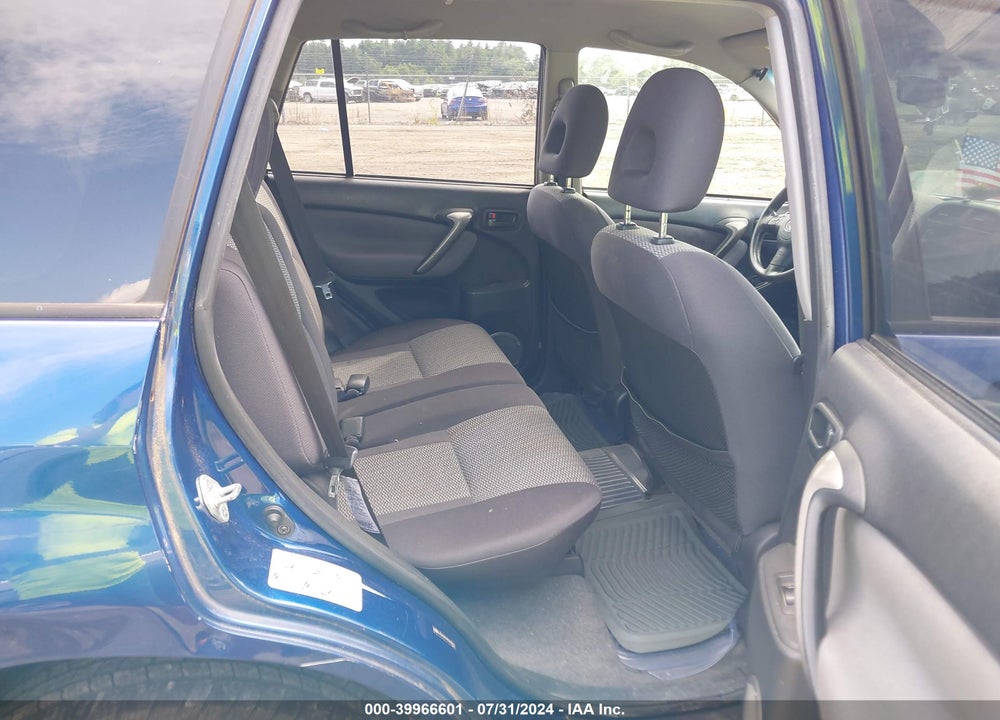 2005 TOYOTA RAV4 VIN: JTEHD20VX56042531