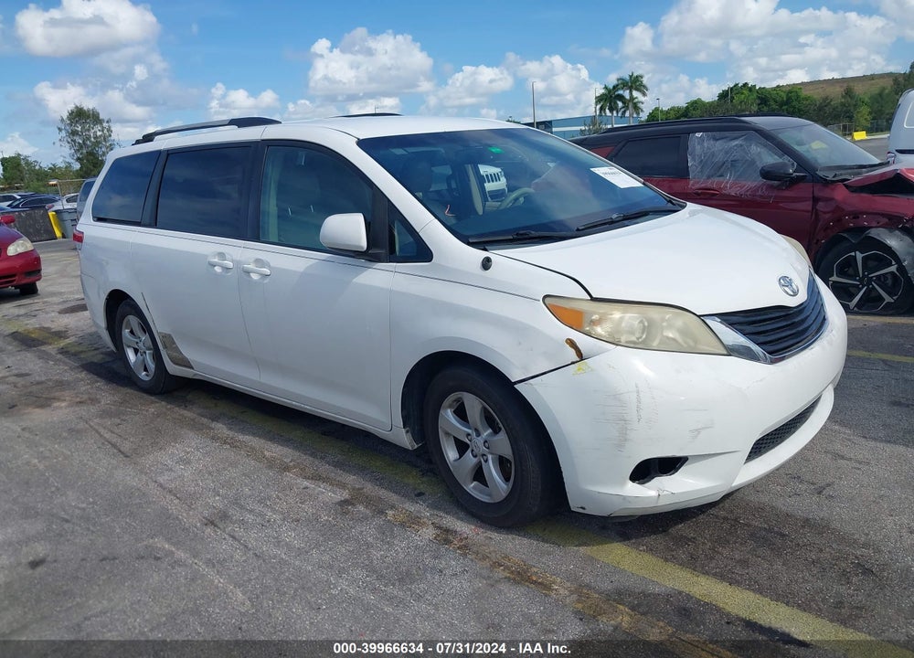2011 TOYOTA SIENNA LE V6 VIN: 5TDKK3DC6BS113072