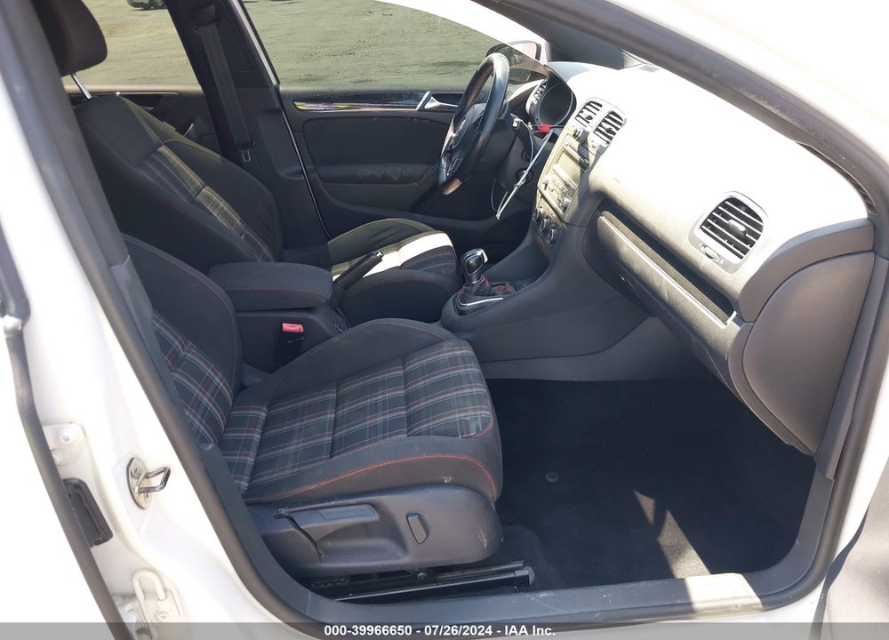 2012 VOLKSWAGEN GTI VIN: WVWHV7AJXCW002604