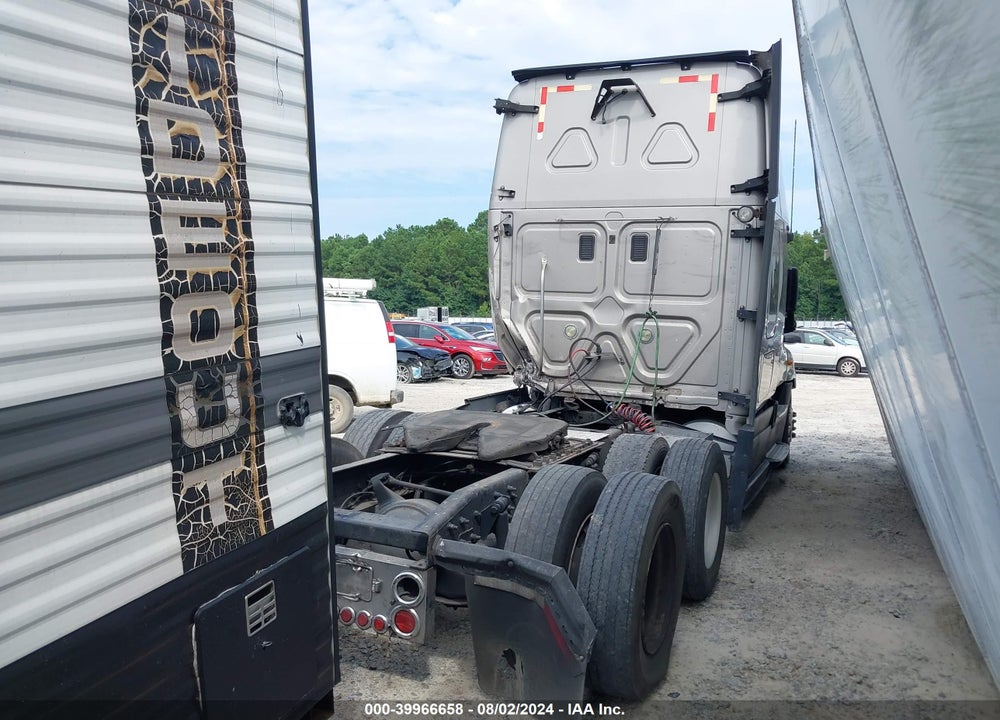 2013 FREIGHTLINER CASCADIA 125 VIN: 1FUJGLDR3DLBV3529