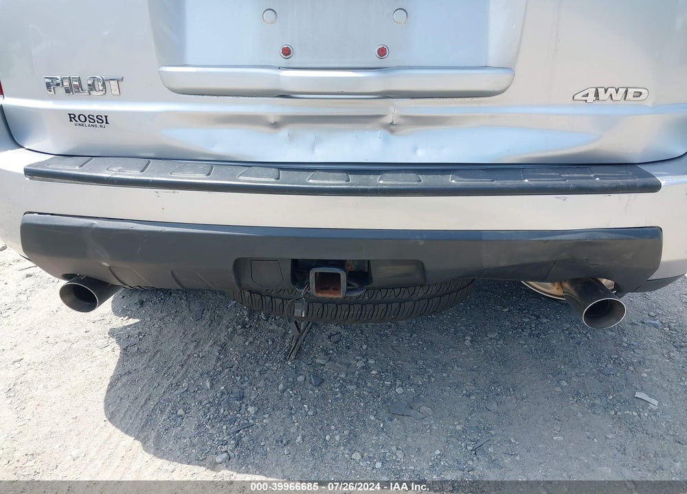 2010 HONDA PILOT LX VIN: 5FNYF4H27AB003687