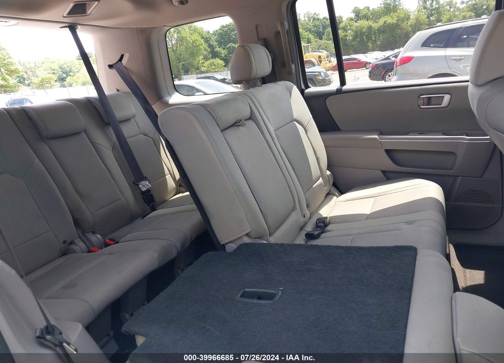 2010 HONDA PILOT LX VIN: 5FNYF4H27AB003687