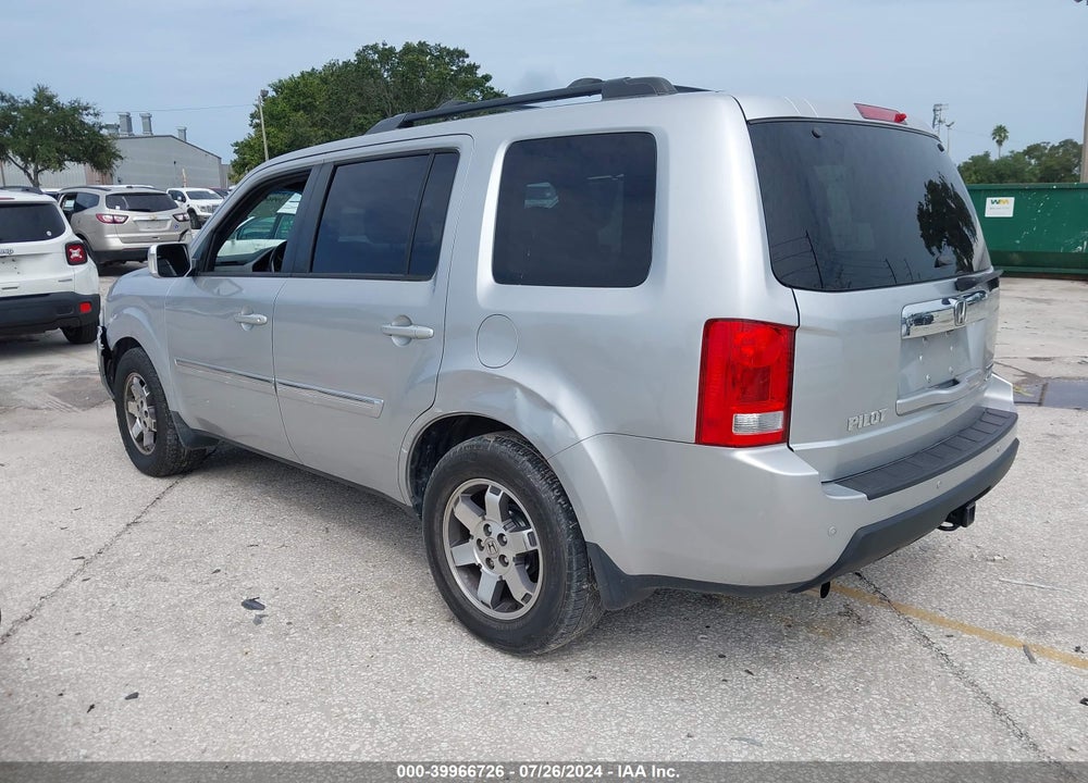 2010 HONDA PILOT TOURING VIN: 5FNYF4H93AB029832