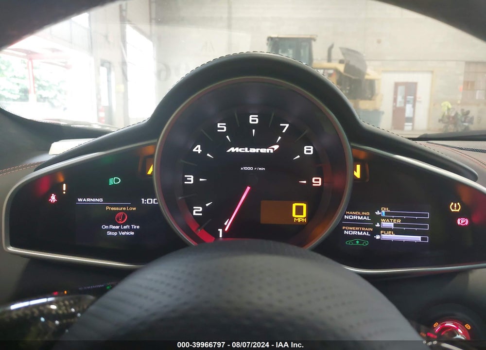 2016 MCLAREN 650S VIN: SBM11FAA2GW005856