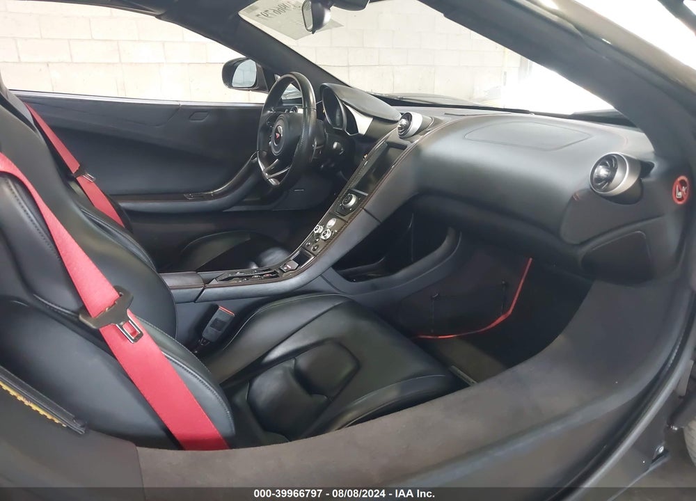 2016 MCLAREN 650S VIN: SBM11FAA2GW005856