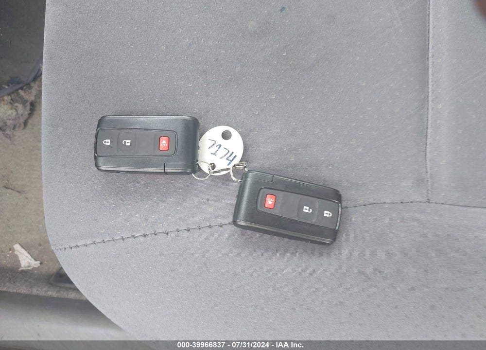 2008 TOYOTA PRIUS VIN: JTDKB20U587767864