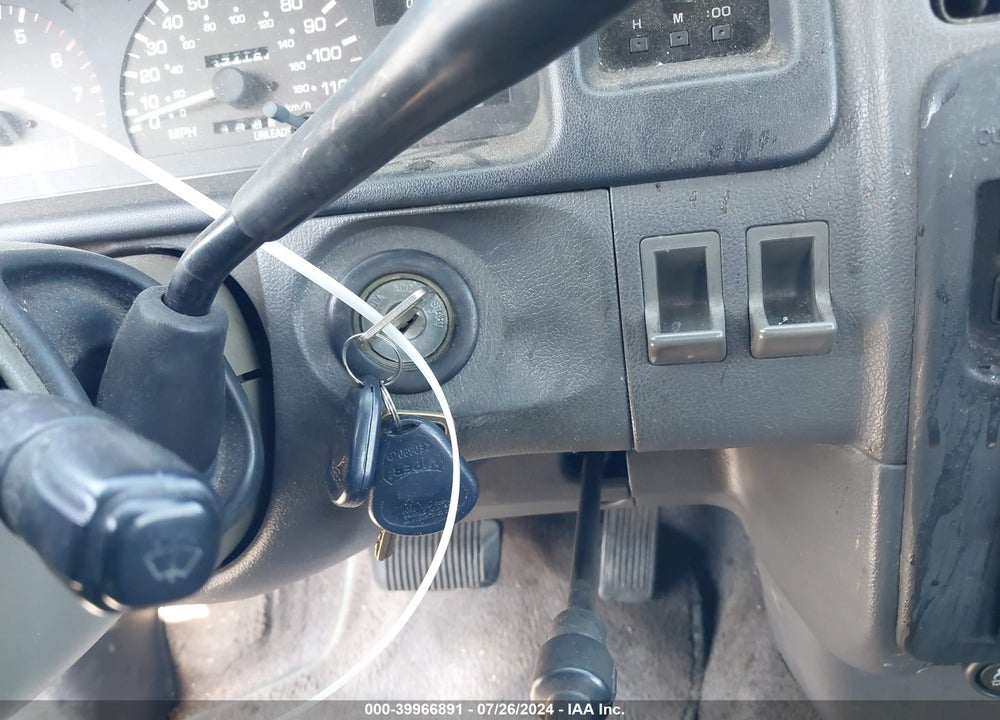 1995 TOYOTA T100 XTRACAB SR5 VIN: JT4VD12FXS0002939