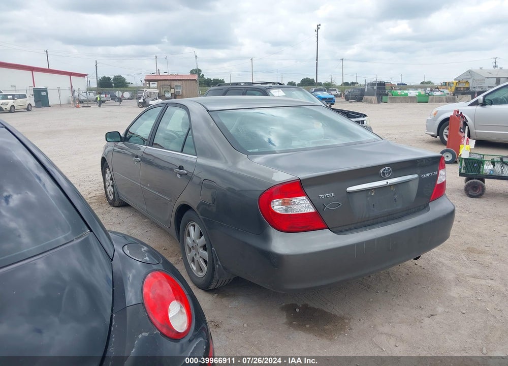 2004 TOYOTA CAMRY XLE VIN: 4T1BE32K24U830127