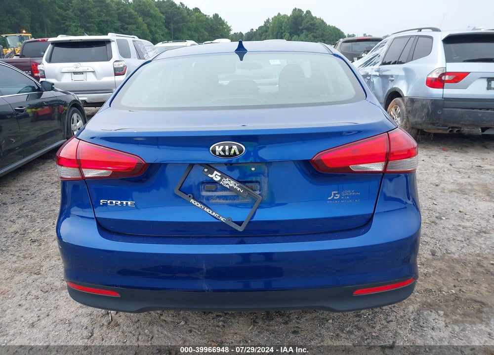 2018 KIA FORTE LX VIN: 3KPFK4A76JE283262
