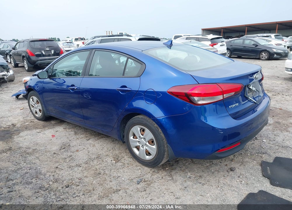 2018 KIA FORTE LX VIN: 3KPFK4A76JE283262