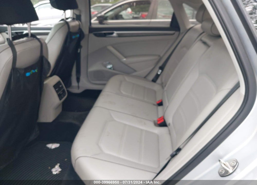2018 VOLKSWAGEN PASSAT 2.0T SE VIN: 1VWBA7A30JC024920