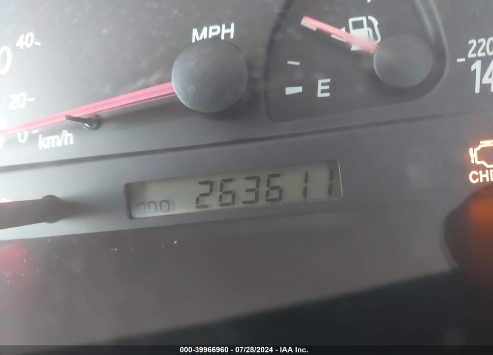 2004 TOYOTA CAMRY LE VIN: 4T1BE32K14U884258