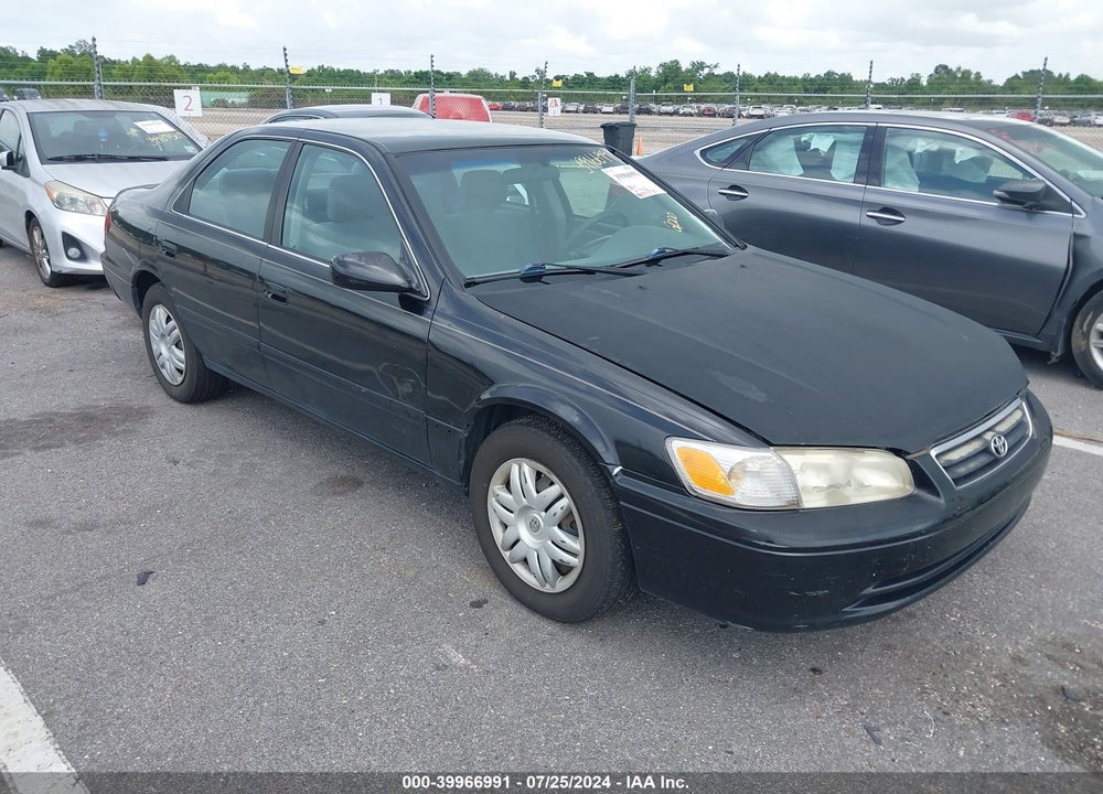 2000 TOYOTA CAMRY LE VIN: JT2BG22K0Y0398619