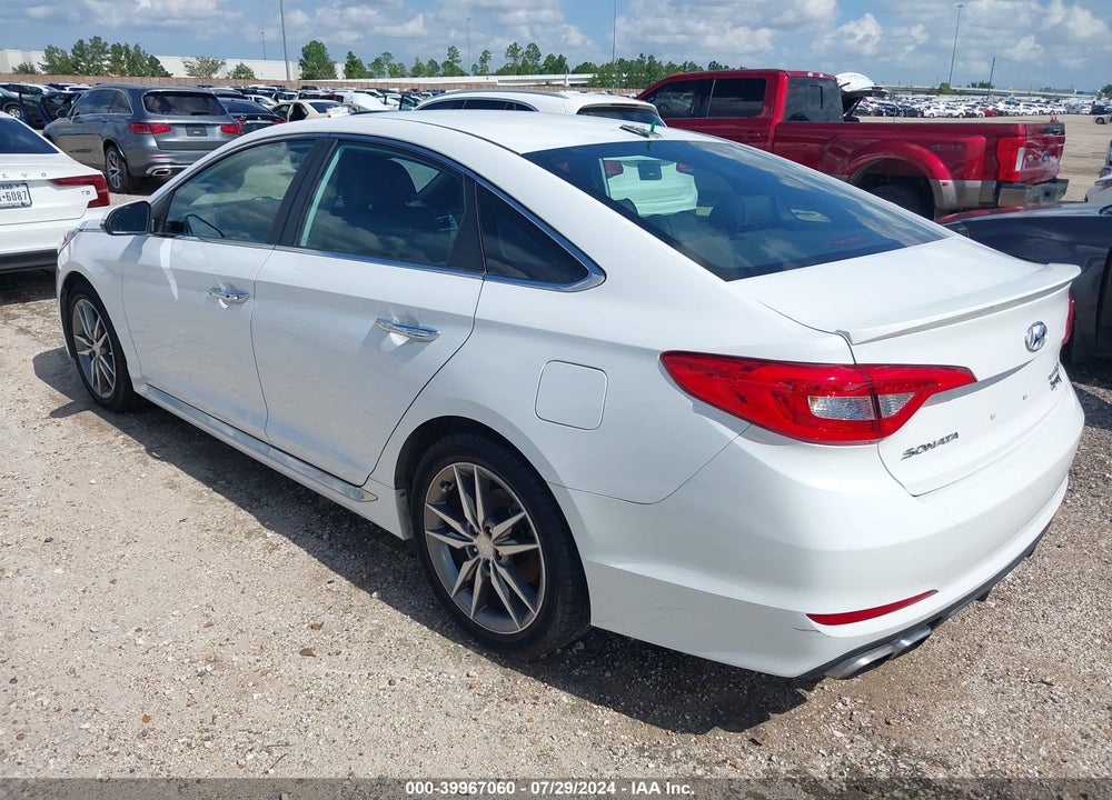 2015 HYUNDAI SONATA VIN: 5NPE34AB1FH120275