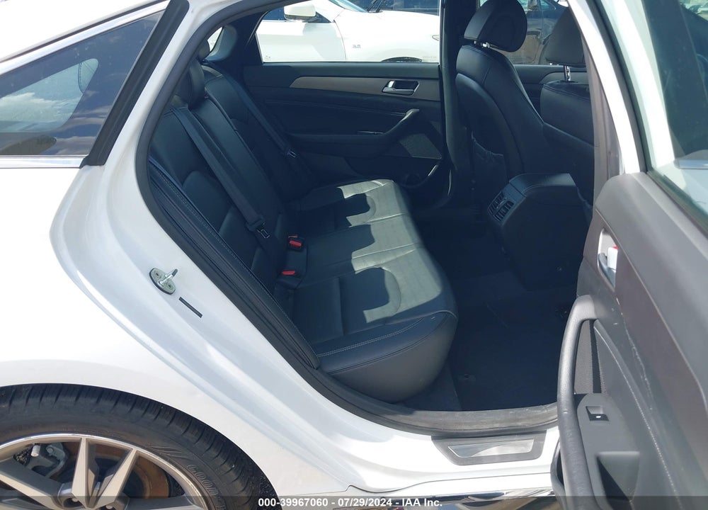 2015 HYUNDAI SONATA VIN: 5NPE34AB1FH120275