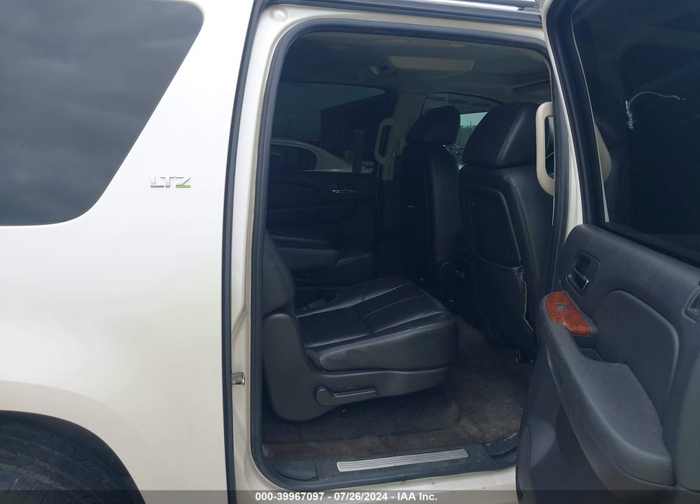 2008 CHEVROLET SUBURBAN 1500 LTZ VIN: 1GNFC16J98R197241