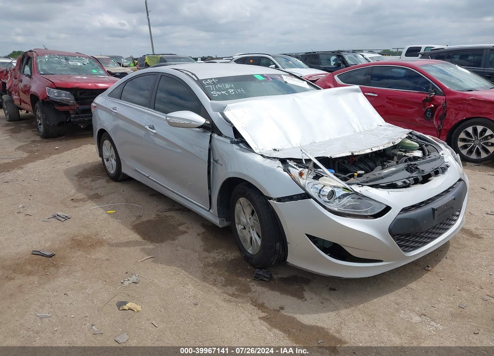2015 HYUNDAI SONATA HYBRID VIN: KMHEC4A4XFA120814