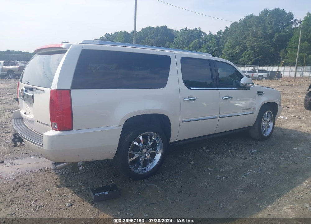 2013 CADILLAC ESCALADE ESV LUXURY VIN: 1GYS4HEF8DR152712