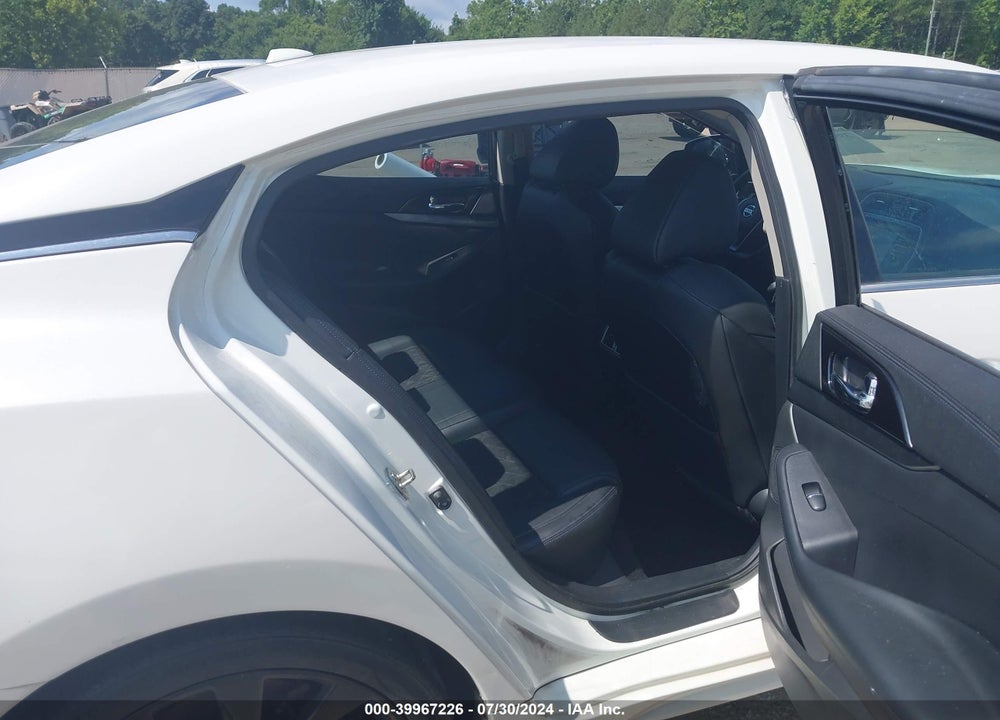 2017 NISSAN MAXIMA 3.5 SR VIN: 1N4AA6AP1HC369613