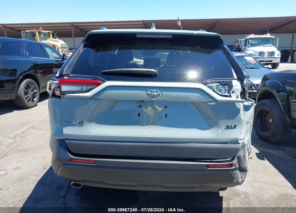 2022 TOYOTA RAV4 XLE VIN: 2T3W1RFV7NW229213