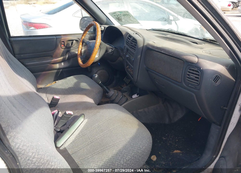 1998 CHEVROLET S-10 FLEETSIDE VIN: 1GCCS14X5W8214657