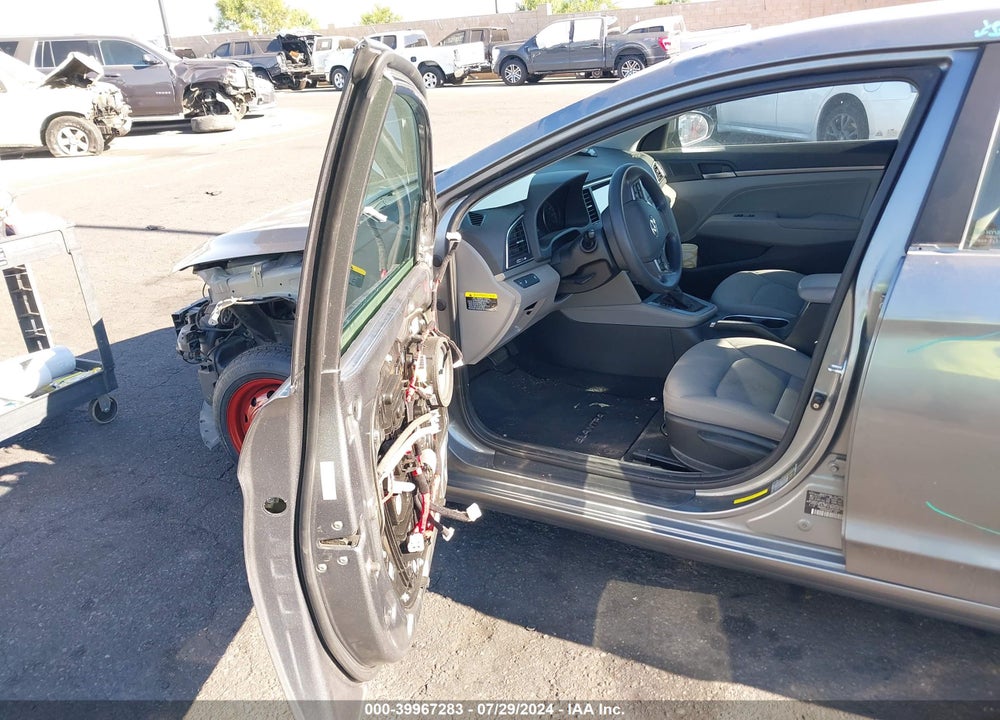 2018 HYUNDAI ELANTRA SEL VIN: KMHD84LF2JU474507