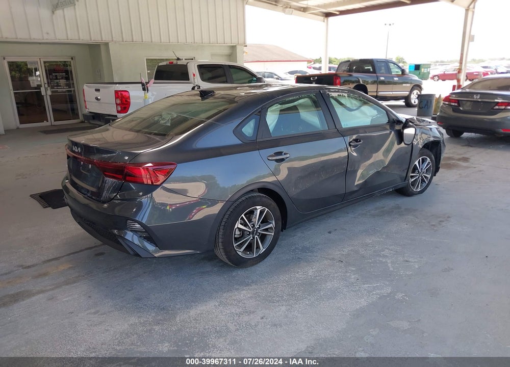 2024 KIA FORTE LXS VIN: 3KPF24AD5RE758174