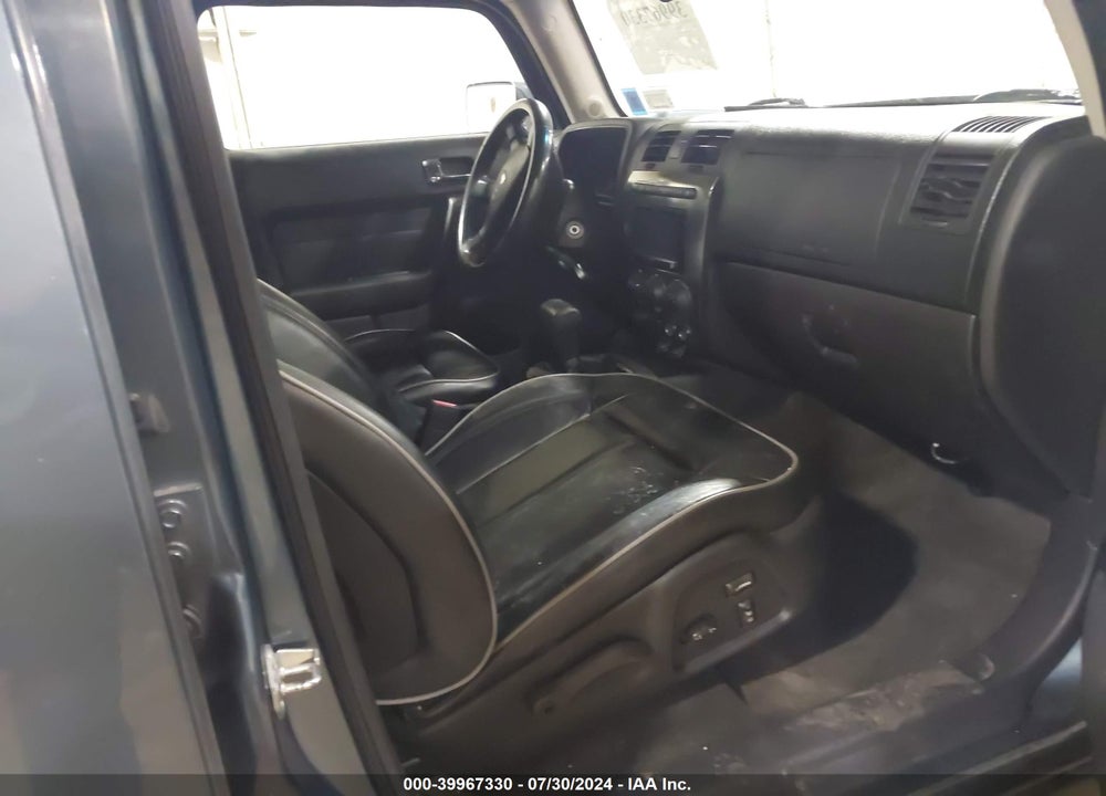 2006 HUMMER H3 SUV VIN: 5GTDN136768179004