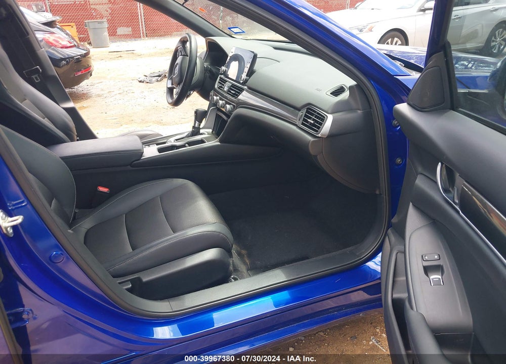 2018 HONDA ACCORD SPORT VIN: 1HGCV1F33JA213057