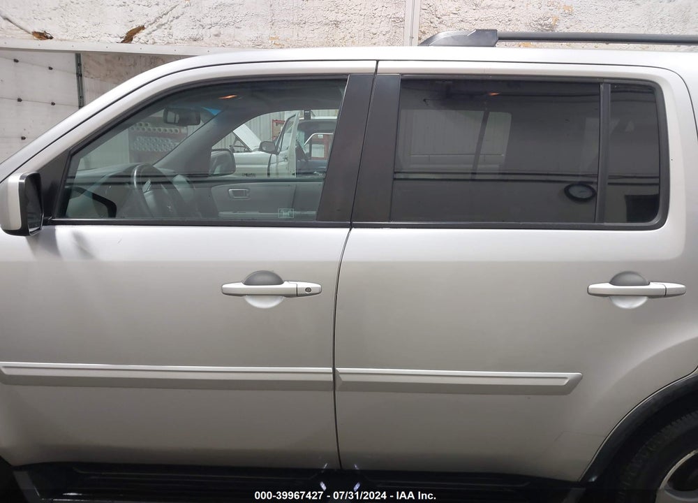 2012 HONDA PILOT EX-L VIN: 5FNYF4H51CB058584