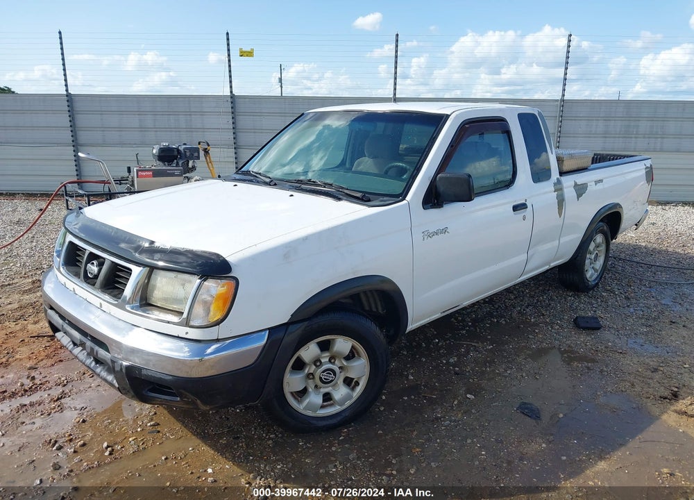 2000 NISSAN FRONTIER XE VIN: 1N6DD26S5YC412223