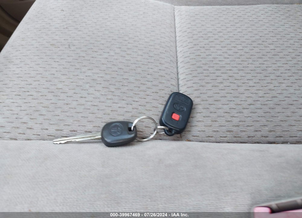 2002 TOYOTA CAMRY LE V6 VIN: 4T1BF30K42U528819