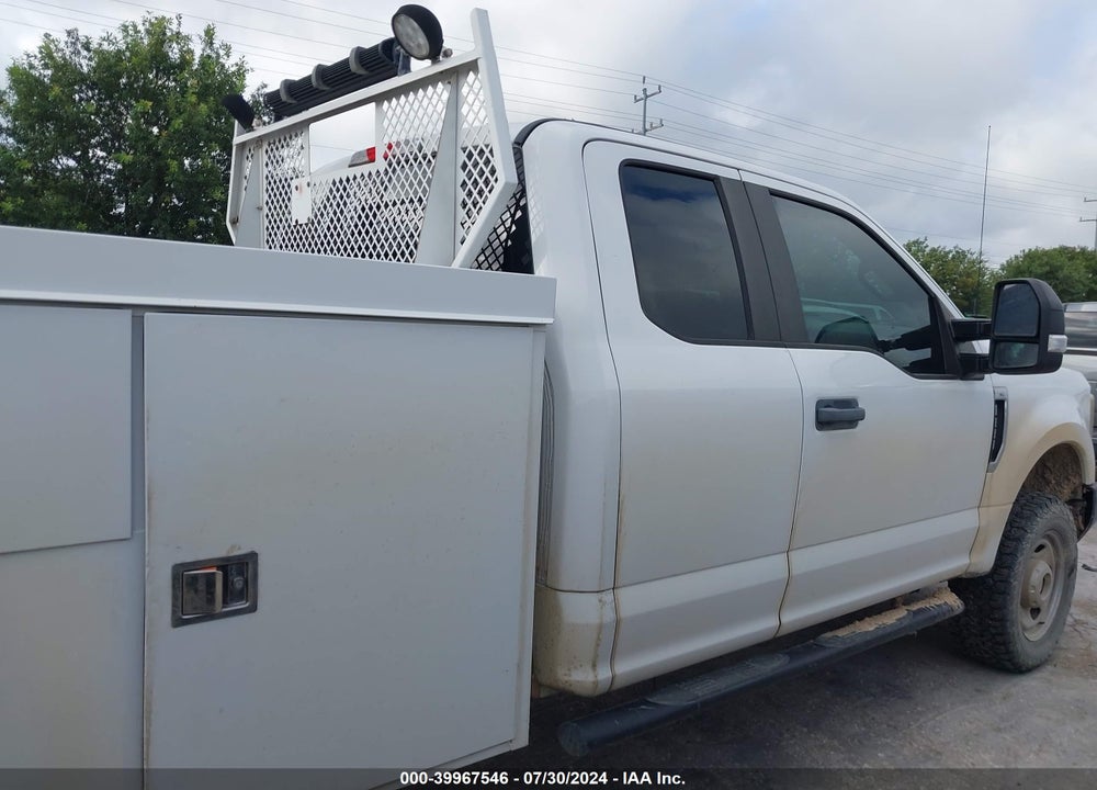 2019 FORD F-350 CHASSIS VIN: 1FD7X3F67KEC25380