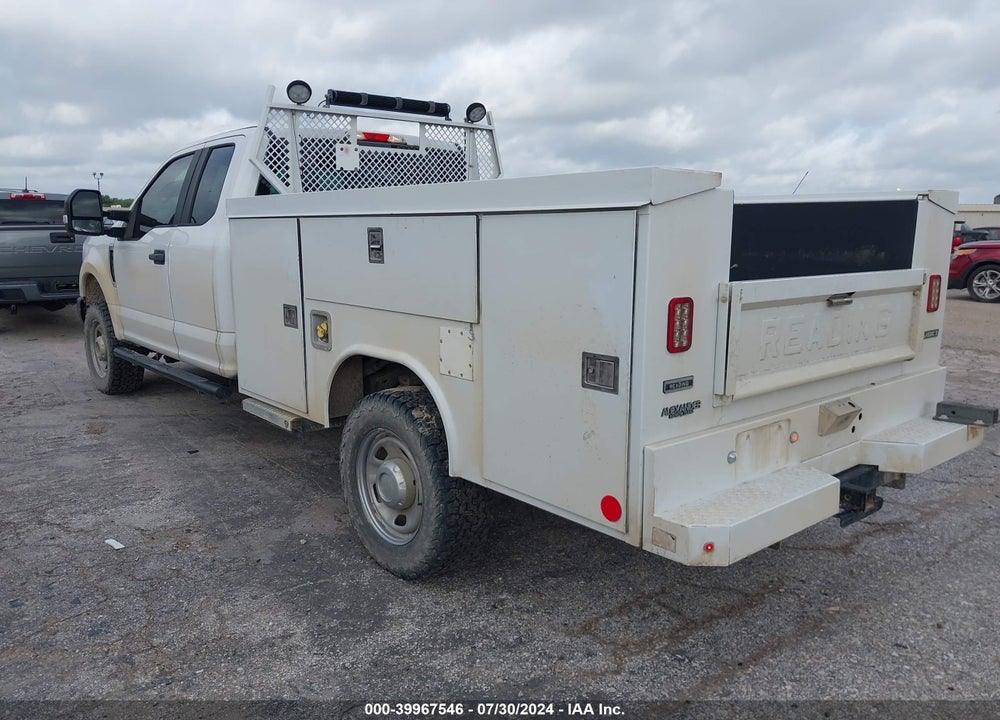 2019 FORD F-350 CHASSIS VIN: 1FD7X3F67KEC25380