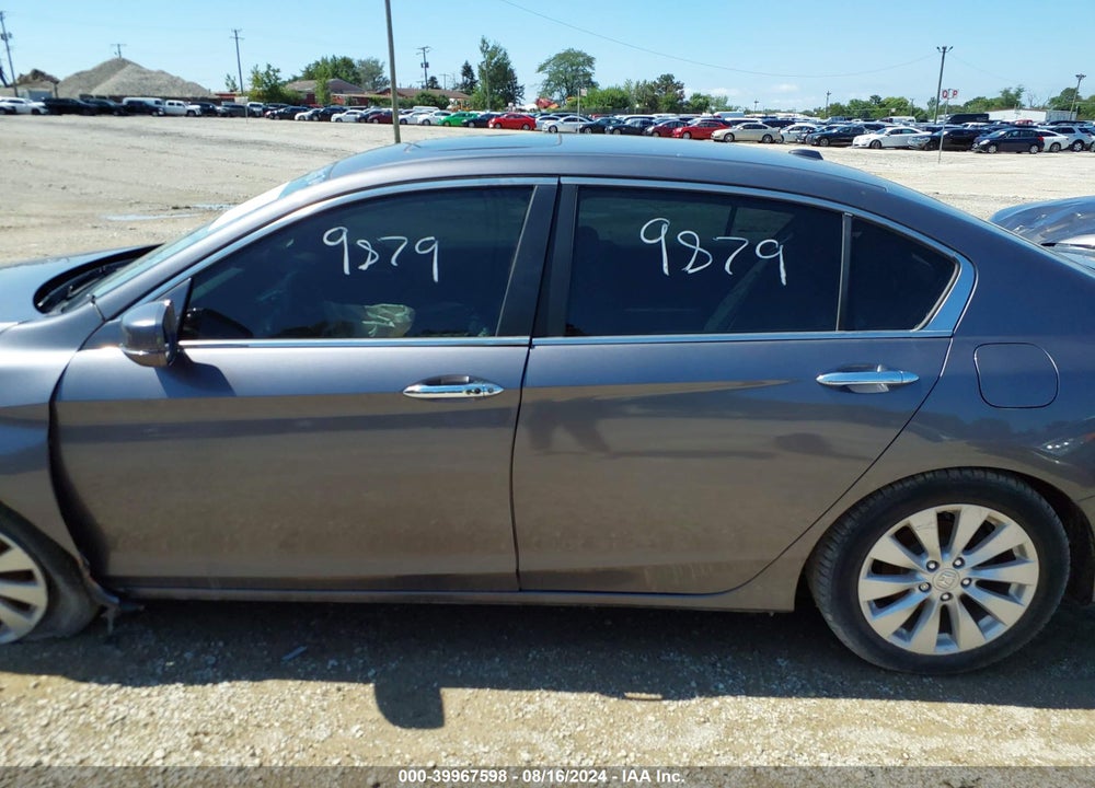 2015 HONDA ACCORD VIN: 1HGCR2F88FA043050