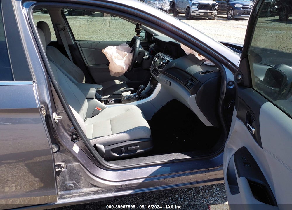 2015 HONDA ACCORD VIN: 1HGCR2F88FA043050