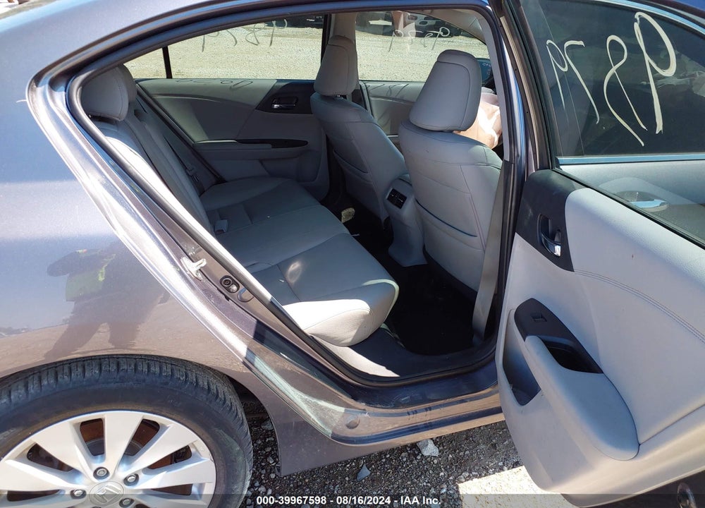 2015 HONDA ACCORD VIN: 1HGCR2F88FA043050