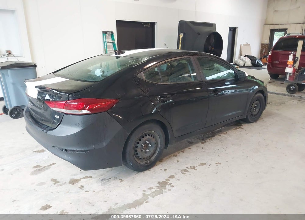 2017 HYUNDAI ELANTRA SE VIN: KMHD74LFXHU403374