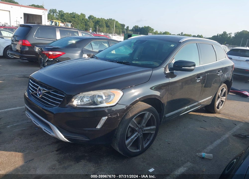 2017 VOLVO XC60 T5 DYNAMIC VIN: YV440MDR1H2183827
