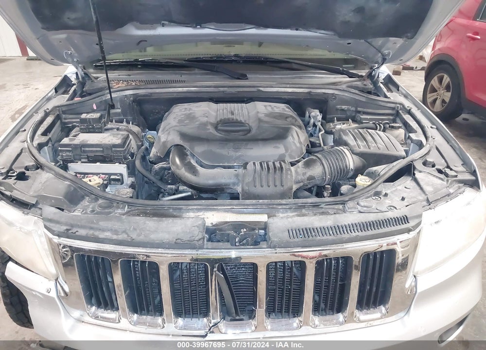 2011 JEEP GRAND CHEROKEE LAREDO VIN: 1J4RR4GG4BC689592