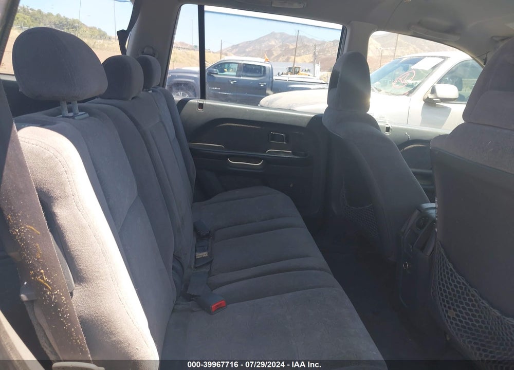 2005 HONDA PILOT LX VIN: 2HKYF18105H534503