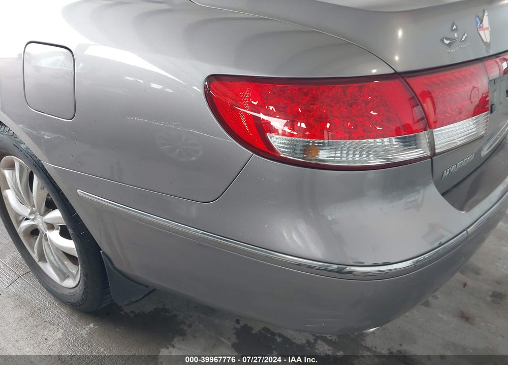 2006 HYUNDAI AZERA LIMITED/SE VIN: KMHFC46FX6A121931