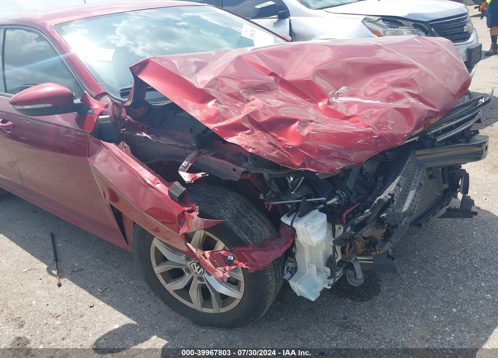 2018 VOLKSWAGEN PASSAT VIN: 1VWAA7A37JC007933