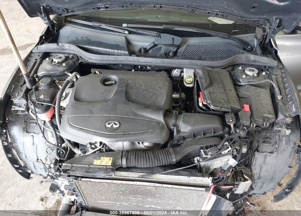 2018 INFINITI QX30 LUXURY VIN: SJKCH5CP2JA060978