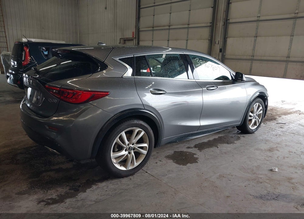 2018 INFINITI QX30 LUXURY VIN: SJKCH5CP2JA060978